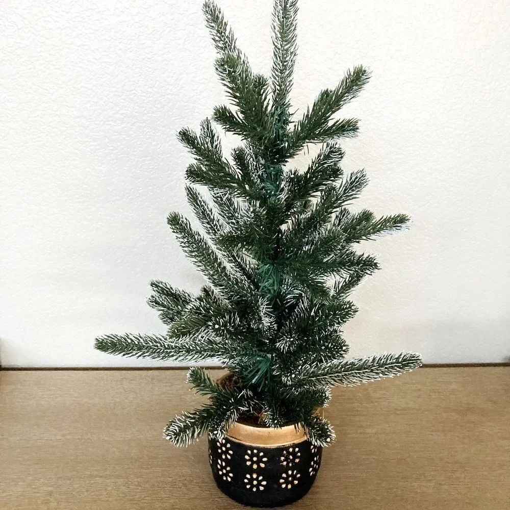 NWT Christmas Tree Flocked Boho Table Top Decor